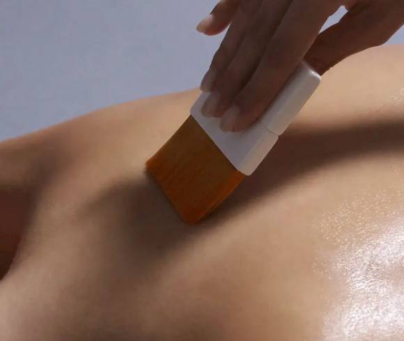 Calming aroma massage with essential oils to promote deep relaxation and restful sleep.