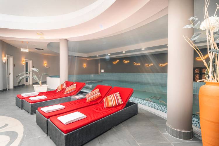 Pool- und Saunalandschaft
